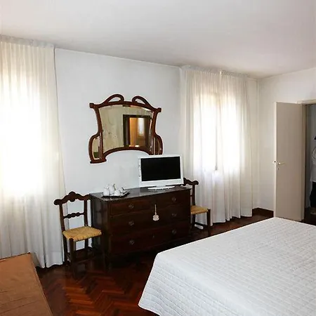 Ai Giardini Di San Vitale Nocleg ze śniadaniem