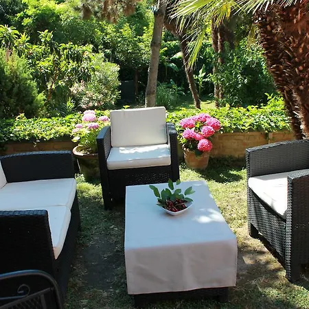 לינה וארוחת בוקר Ai Giardini Di San Vitale