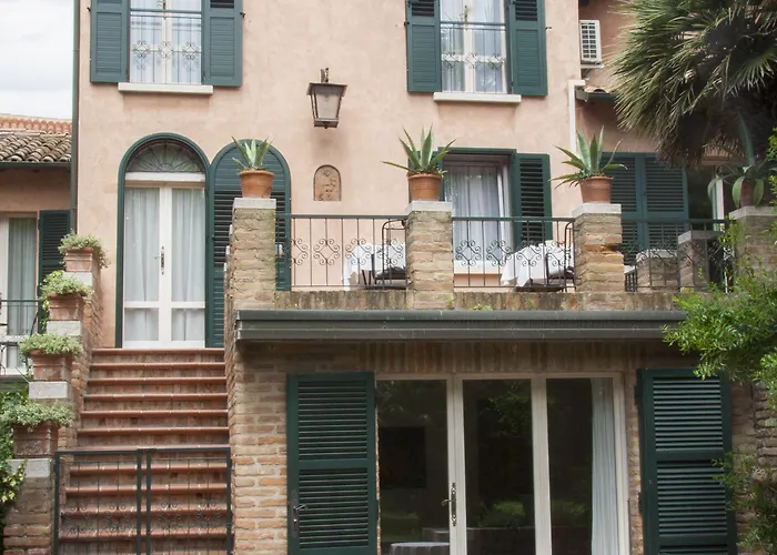 Ai Giardini Di San Vitale Bed & Breakfast 4*