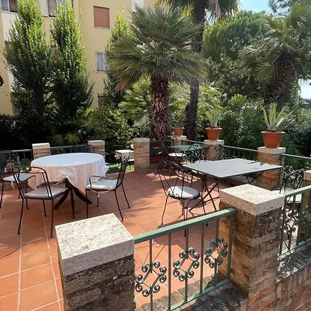 B&B Ai Giardini Di San Vitale 라벤나