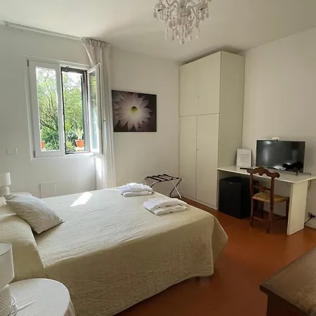 B&B Ai Giardini Di San Vitale 라벤나