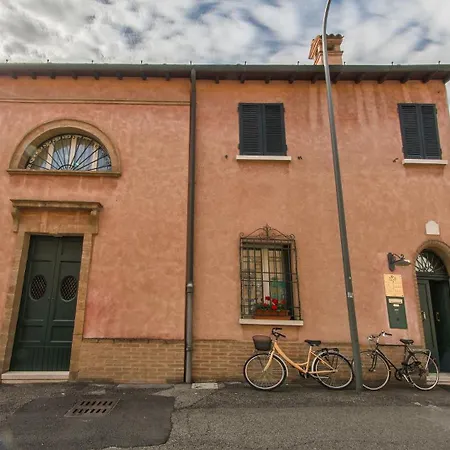 Ai Giardini Di San Vitale B&B