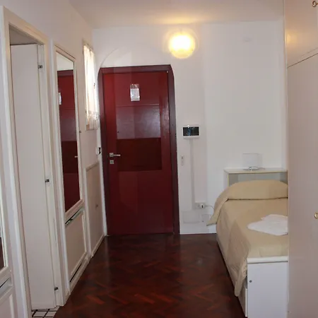 Bed & Breakfast Ai Giardini Di San Vitale 4*