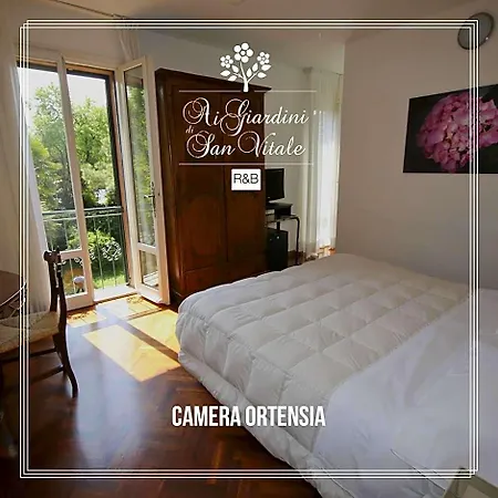 Bed and breakfast Ai Giardini Di San Vitale 4*