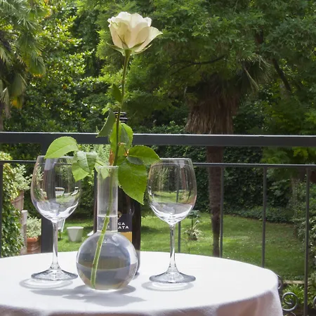 Ai Giardini Di San Vitale Bed & Breakfast