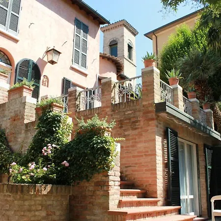 Ai Giardini Di San Vitale B&B 라벤나